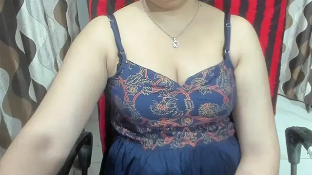Snapshot of Kaur_Jannat chatting on 05.13.26 Kaur Jannat online show from 05.13.26