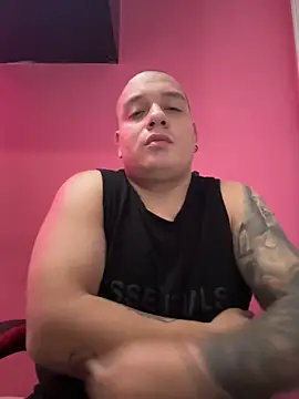 Snapshot of randall_maddox chatting on 02.17.25 randall maddox online show from 02.17.25