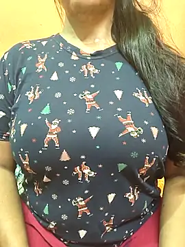 CUTE SOPHIA- online show from 04.21.26