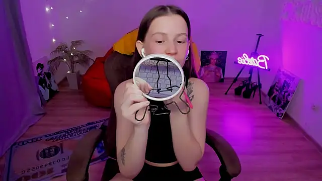 HelloRoxy online show from 03.23.26