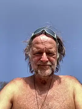 Snapshot of artXhibitor chatting on 03.07.26 artXhibitor online show from 03.07.26