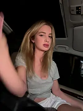 Snapshot of EvieEvans chatting on 12.02.24 EvieEvans online show from 12.02.24