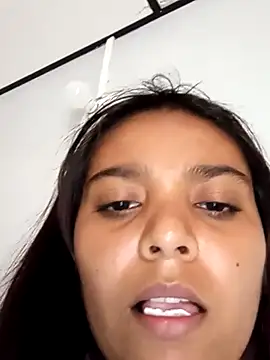 stefanie010 online show from 02.16.25