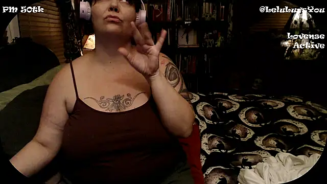 Snapshot of LeluLuvsYou chatting on 12.08.24 LeluLuvsYou online show from 12.08.24