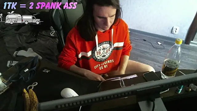 izilizi 23 online show from 06.18.26
