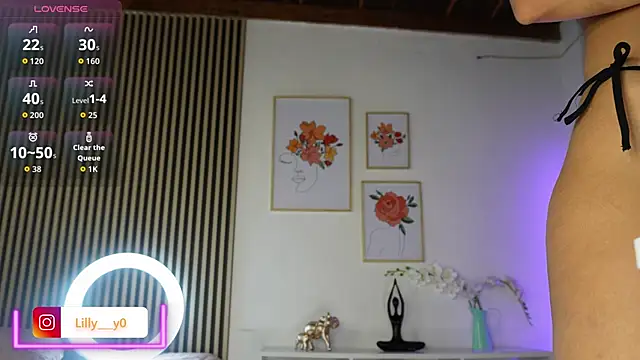 LillyDolls23 online show from 11.23.25