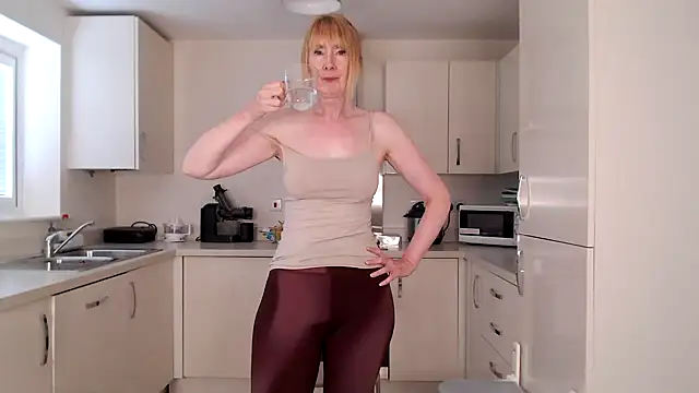 British Goddess Anna online show from 08.01.26