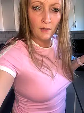 HoneyBluex online show from 11.12.25