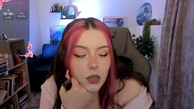 CoralineKeyns online show from 04.30.26