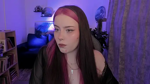 CoralineKeyns online show from 07.07.26
