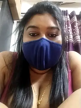 Snapshot of indianlisa5 chatting on 10.12.25 indianlisa5 online show from 10.12.25