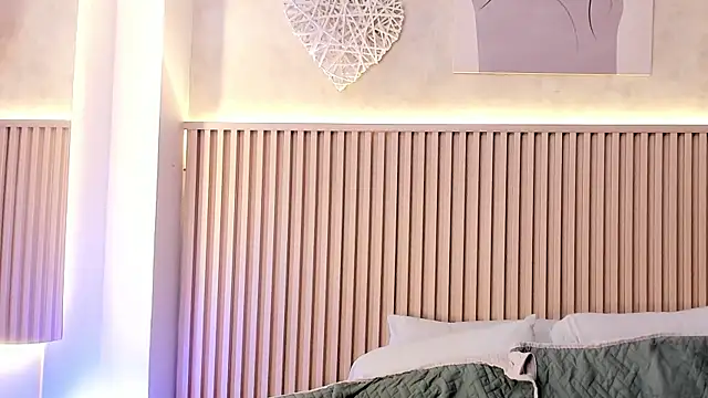 daiana curly online show from 11.16.25