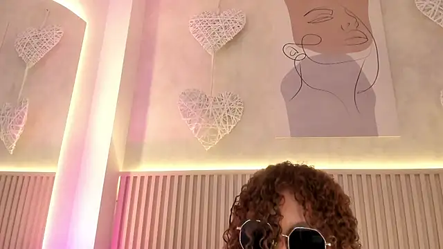 daiana curly online show from 06.25.26