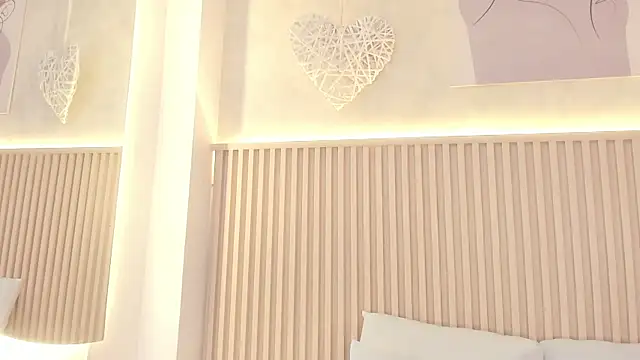 daiana curly online show from 07.25.26