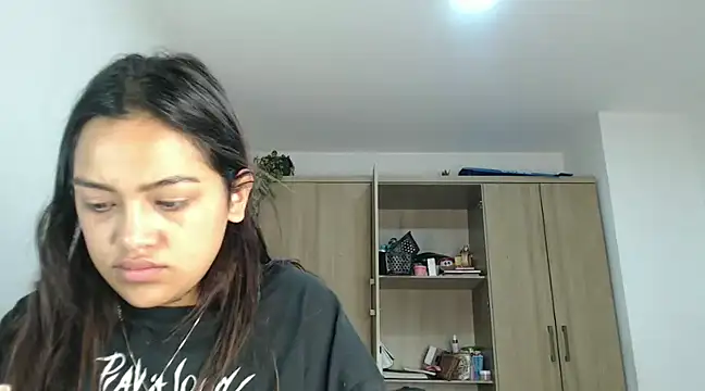 Snapshot of fairylatin222 chatting on 01.22.25 fairylatin222 online show from 01.22.25