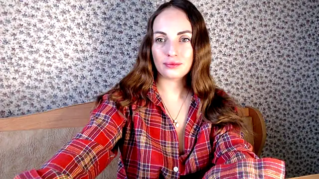 Snapshot of Tinadream20 chatting on 12.19.25 Tinadream20 online show from 12.19.25