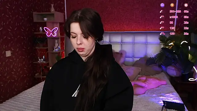 JulieHeets online show from 01.21.25