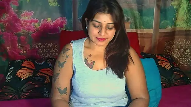 Snapshot of RoyalIndianCreamPuff chatting on 06.13.26 RoyalIndianCreamPuff online show from 06.13.26