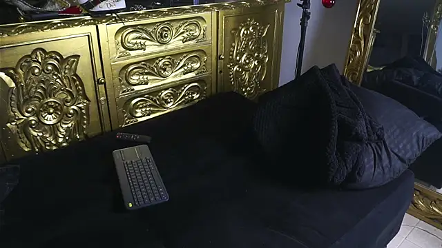 dantecoppolaa  online show from 01.16.25