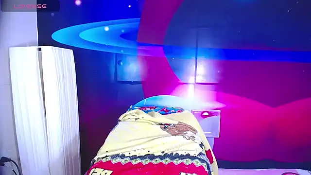 Cristalxxts online show from 10.13.25