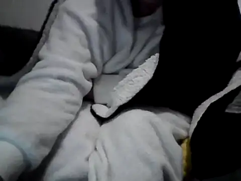 Snapshot of DragoneSFR chatting on 02.21.25 DragoneSFR online show from 02.21.25