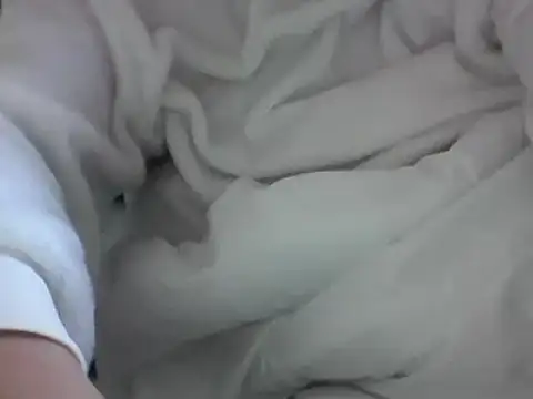 Snapshot of DragoneSFR chatting on 03.07.25 DragoneSFR online show from 03.07.25