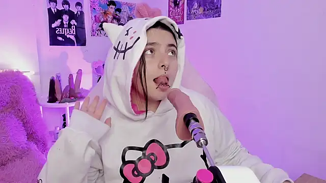 Sachi Meow online show from 11.05.25