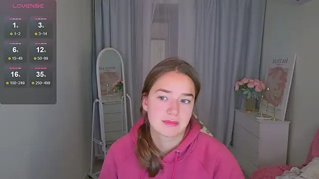 Snapshot of LovelyJessie chatting on 11.21.25 LovelyJessie online show from 11.21.25