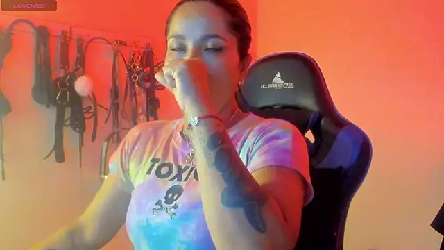 Snapshot of scarlet-kennedy98 chatting on 07.16.26 scarlet-kennedy98 online show from 07.16.26