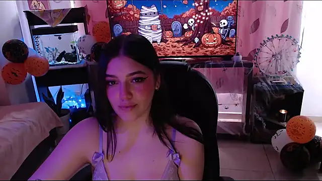 Snapshot of Lady_Kaisa chatting on 10.07.25 Lady Kaisa online show from 10.07.25