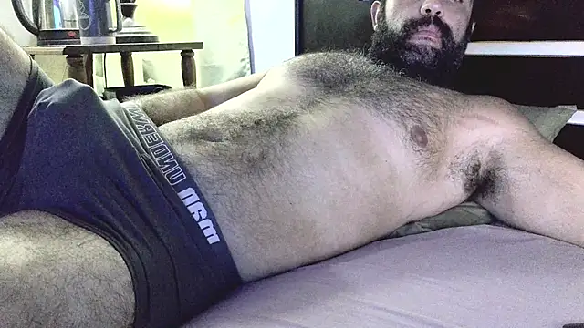 Snapshot of machoathome chatting on 02.18.25 machoathome online show from 02.18.25