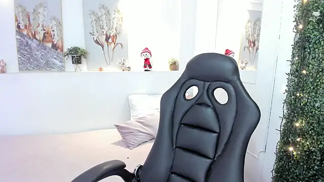 Abby Mae  online show from 12.20.24