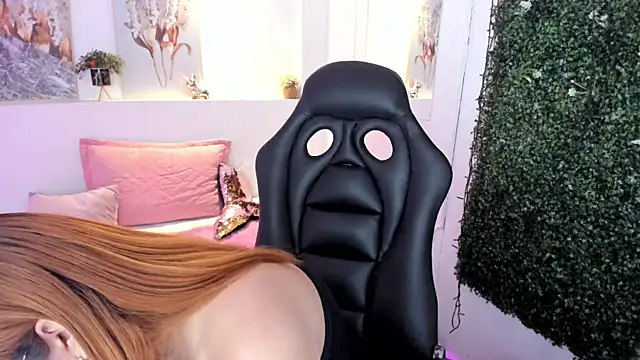 Abby Mae  online show from 01.11.25