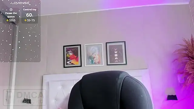 emma  smith1 online show from 05.04.26