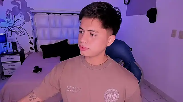 Snapshot of Niicky1_ chatting on 12.26.24 Niicky1  online show from 12.26.24