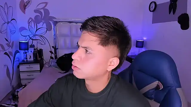 Snapshot of Niicky1_ chatting on 01.26.25 Niicky1  online show from 01.26.25