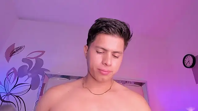 Snapshot of Niicky1_ chatting on 02.13.25 Niicky1  online show from 02.13.25