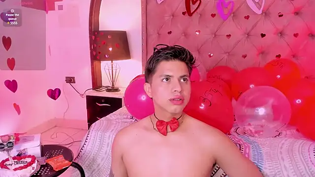 Snapshot of Niicky1_ chatting on 02.14.25 Niicky1  online show from 02.14.25