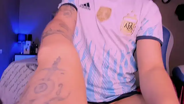 Snapshot of Niicky1_ chatting on 03.08.25 Niicky1  online show from 03.08.25