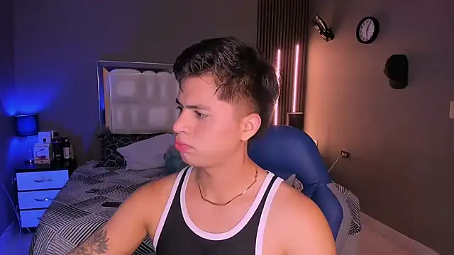 Snapshot of Niicky1_ chatting on 03.12.25 Niicky1  online show from 03.12.25