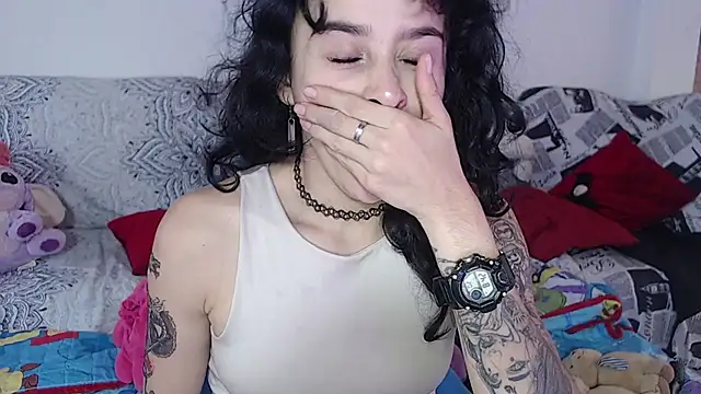 Snapshot of kitty22_ chatting on 01.08.25 kitty22 online show from 01.08.25