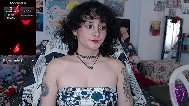 kitty22  online show from 12.17.25