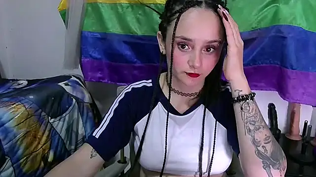 Snapshot of kitty22_ chatting on 07.30.26 kitty22 online show from 07.30.26