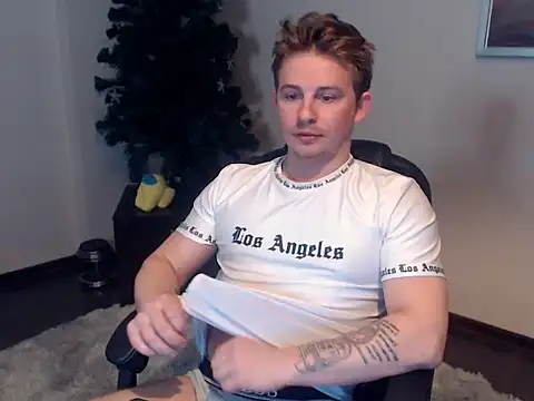 Snapshot of LandonYork chatting on 02.13.26 LandonYork online show from 02.13.26