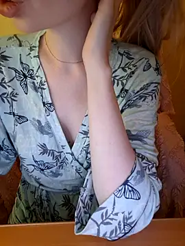 Snapshot of Elza_kom chatting on 04.04.26 Elza kom online show from 04.04.26