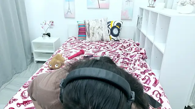 Snapshot of Nadine_asian chatting on 02.12.26 Nadine asian online show from 02.12.26