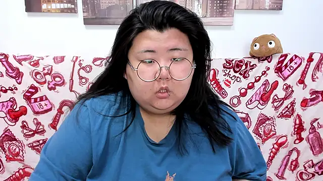 Snapshot of Nadine_asian chatting on 03.06.26 Nadine asian online show from 03.06.26