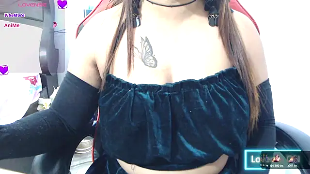 Snapshot of _Aahana_ chatting on 12.04.25 Aahana online show from 12.04.25