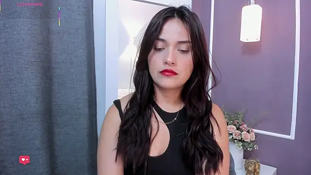 Snapshot of katrina_kaif_x chatting on 06.23.26 katrina kaif x online show from 06.23.26