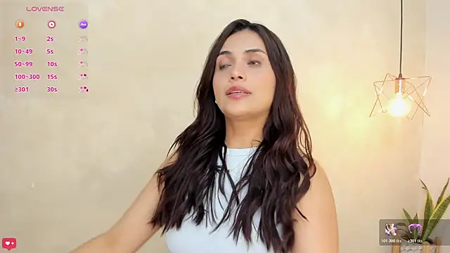 Snapshot of katrina_kaif_x chatting on 06.28.26 katrina kaif x online show from 06.28.26